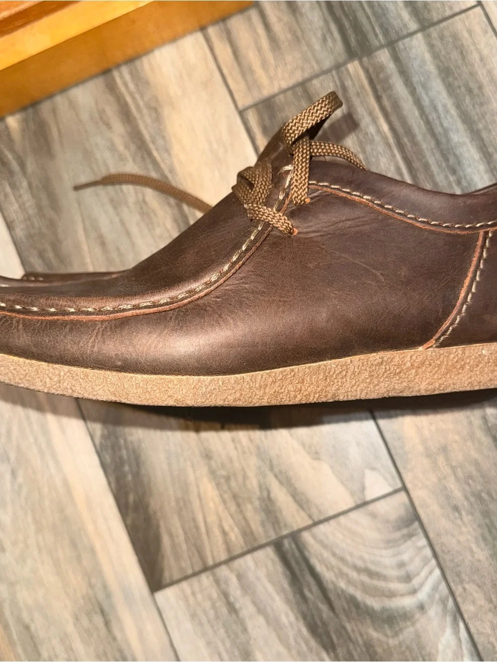 Clark’s original wallabee men’s 9.5 leather moc toe crepe sole lace shoe
